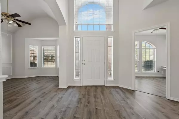 Irving, TX 75063,9506 Vista Circle