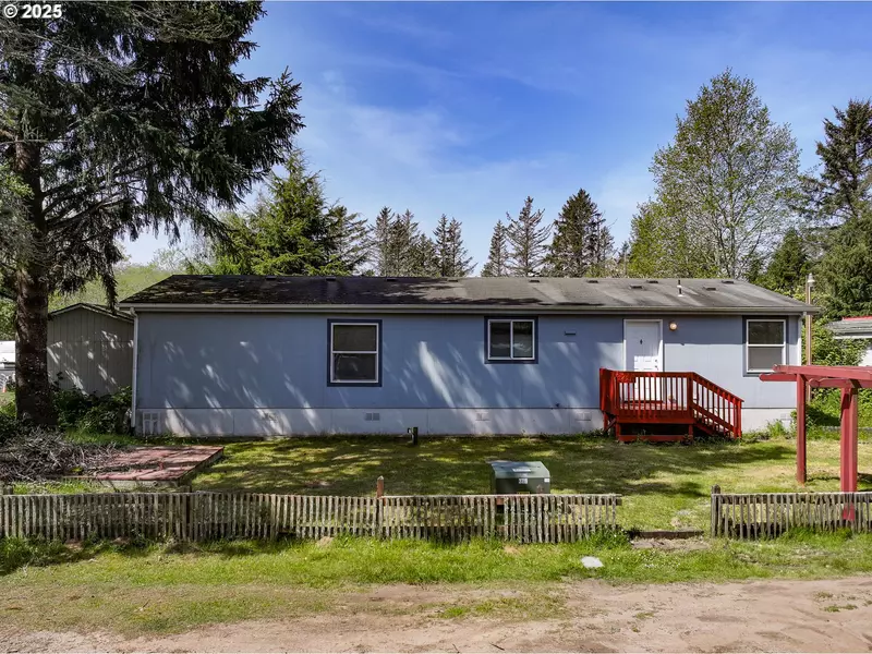 24215 Y LN, Ocean Park, WA 98640