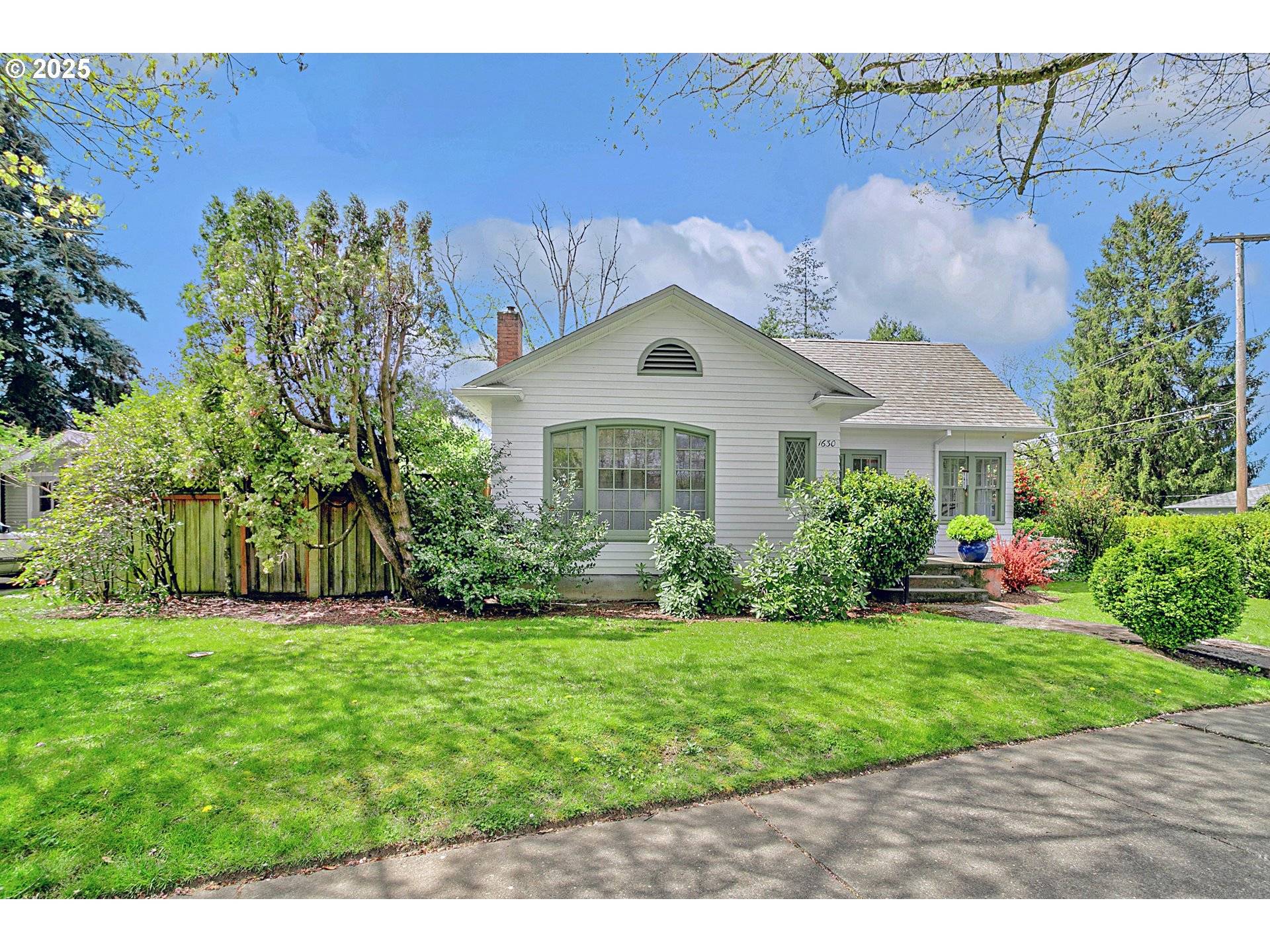 Eugene, OR 97404,1630 RIVER RD
