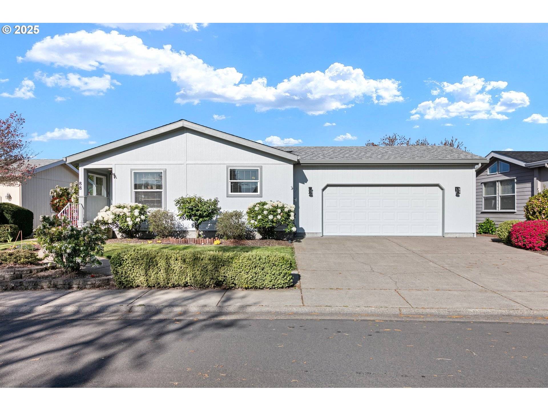 Eugene, OR 97408,3220 CRESCENT AVE #88