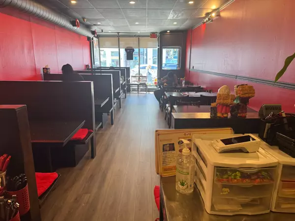 Toronto C14, ON M2N 5S3,5523 Yonge ST