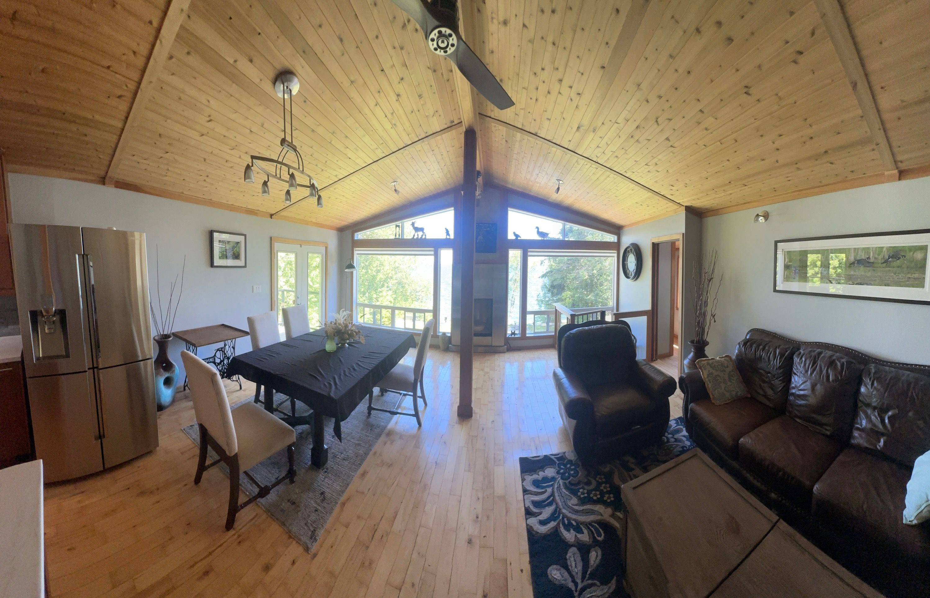 Oro-medonte, ON L0L 1T0,2295 Lakeshore RD E