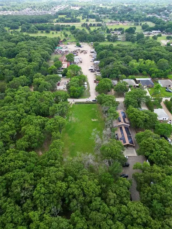 78 Fish Road, Dallas, TX 75253