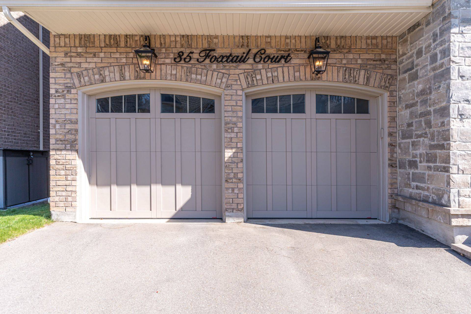 Halton Hills, ON L7G 0J6,35 Foxtail CT