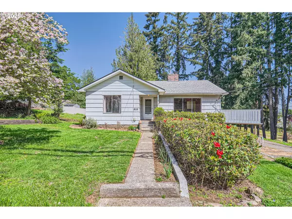 819 OAK ST, Silverton, OR 97381