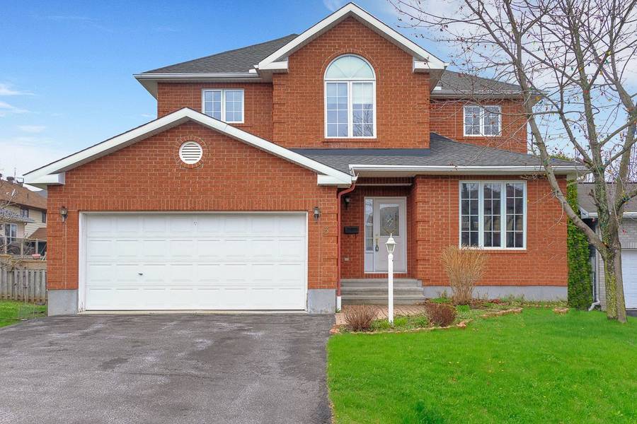 3 Marcasite RD, Kanata, ON K2L 4C5