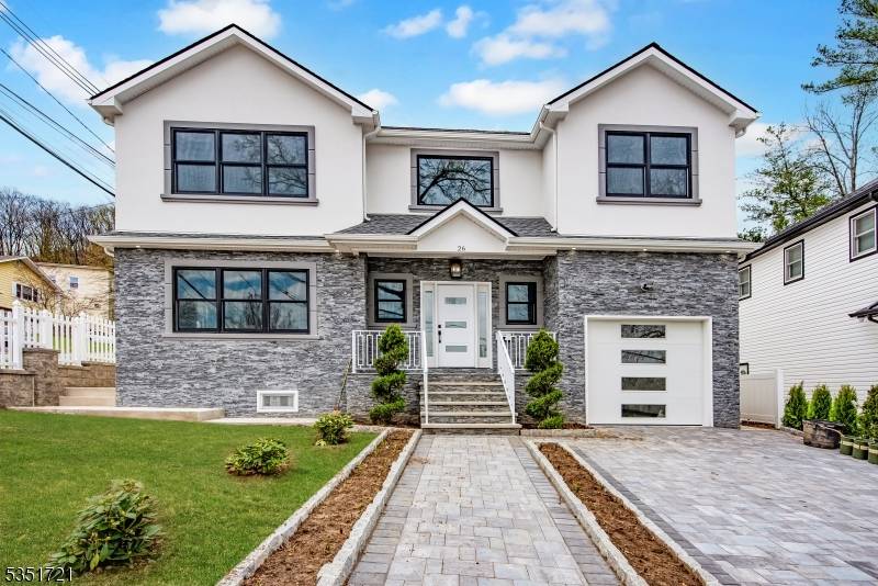 26 Henoch Ave, Clifton City, NJ 07013