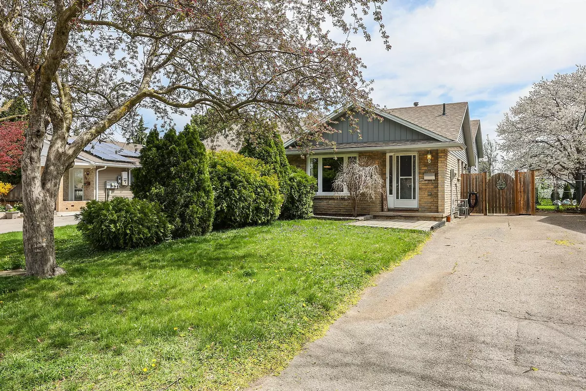 St. Catharines, ON L2N 7C5,12 McNicholl CIR