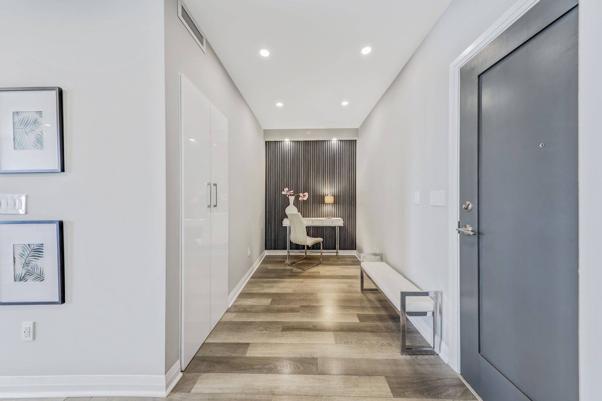 Mississauga, ON L5R 0E4,5033 Four Springs AVE #1316