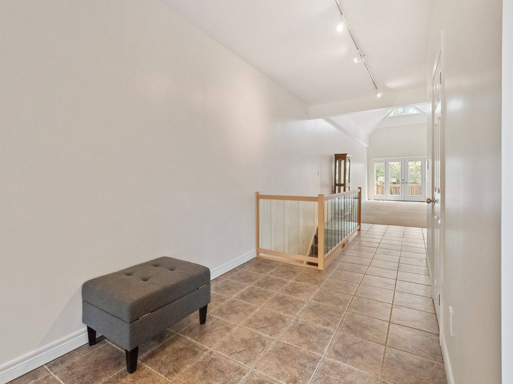 Niagara Falls, ON L2J 4K1,2270 Stonehaven AVE E