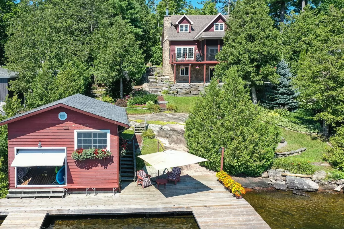 Gravenhurst, ON P1P 1R2,1180 PARKERS POINT RD