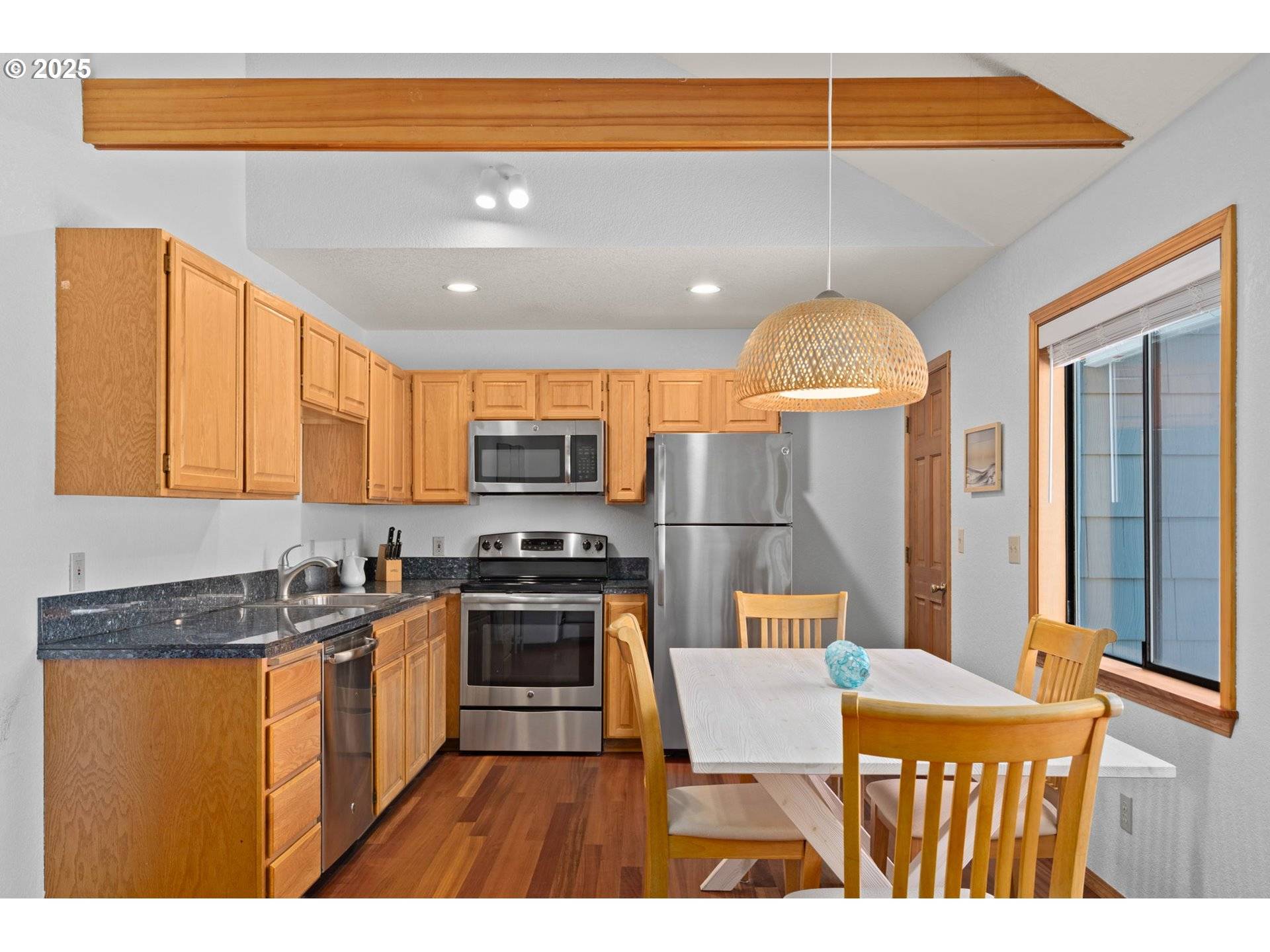 Cannon Beach, OR 97110,131 BRALLIER RD #3