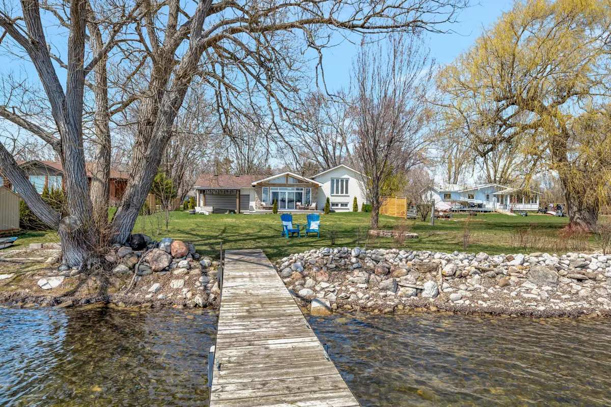 Prince Edward County, ON K0K 1L0,596 HISCOCK SHORES RD