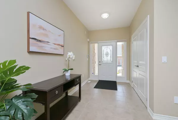 Mono, ON L9W 0B3,200 Kingfisher DR #155