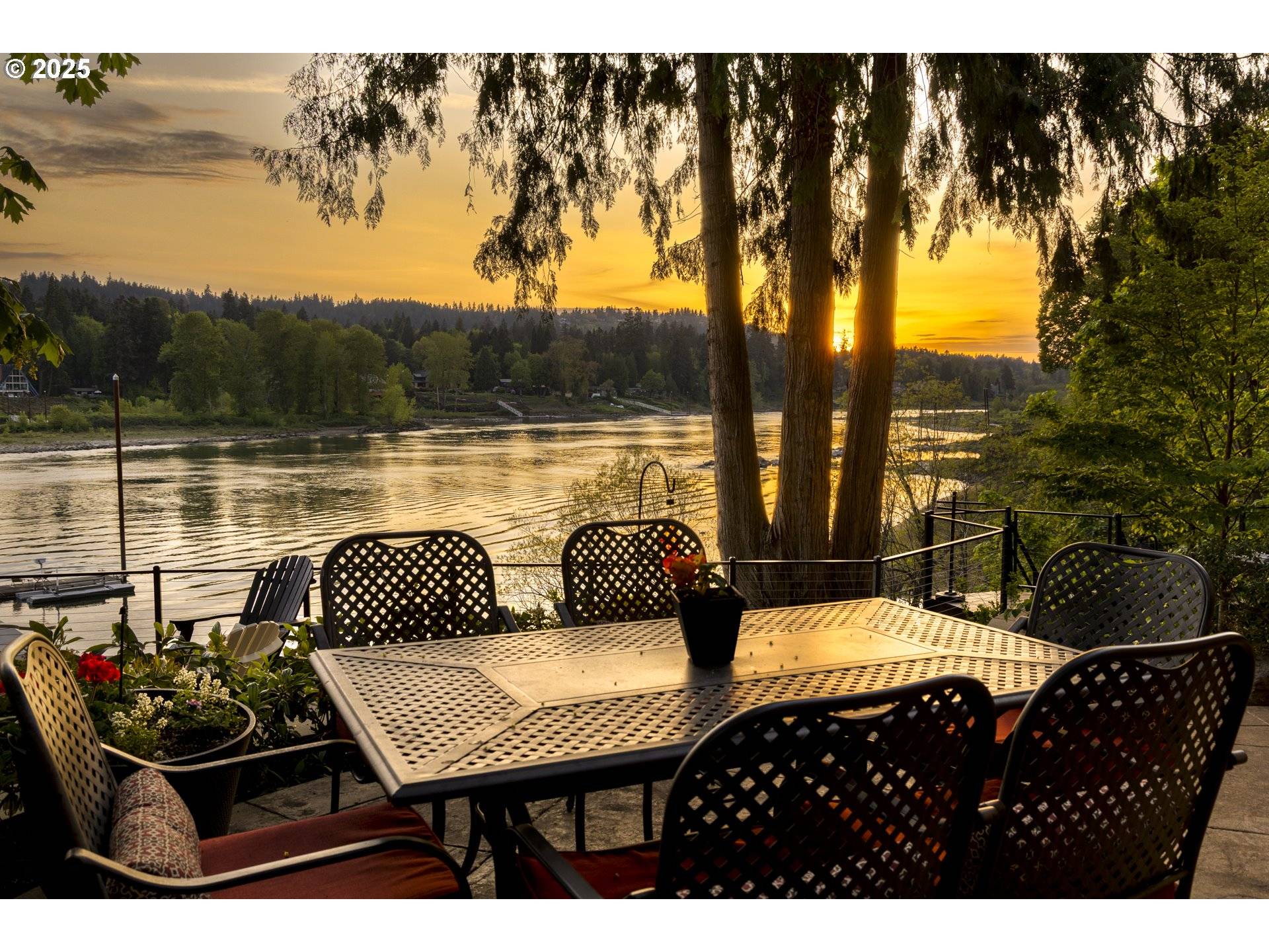Milwaukie, OR 97267,17619 SE ROETHE PL