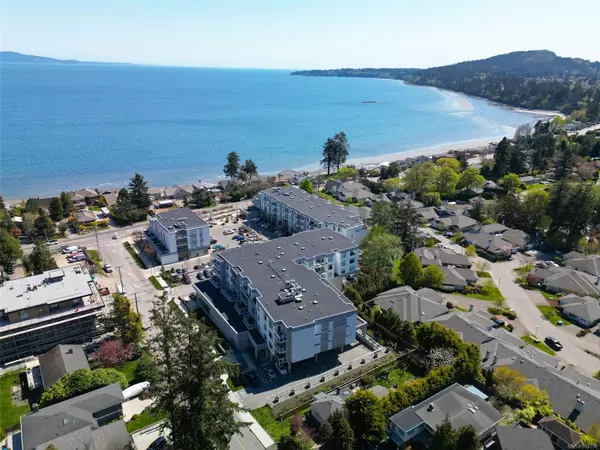 5120 Cordova Bay Rd #309, Saanich, BC V8Y 2K5