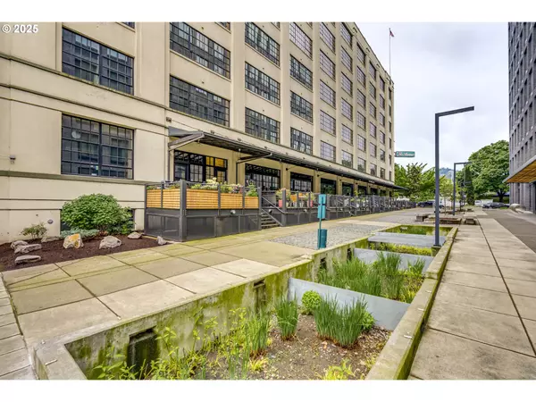 Portland, OR 97209,1400 NW IRVING ST #324
