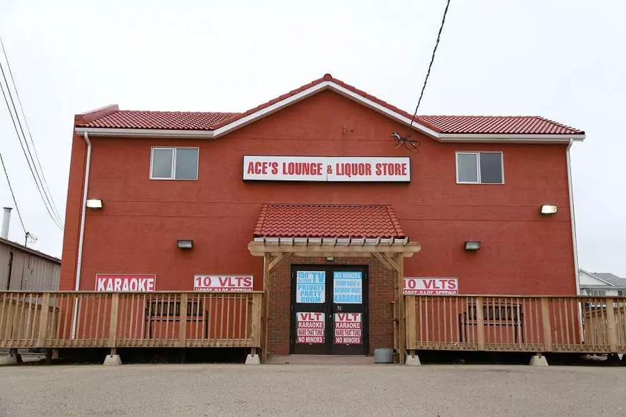 341 9 ST East, Brooks, AB T1R1K6