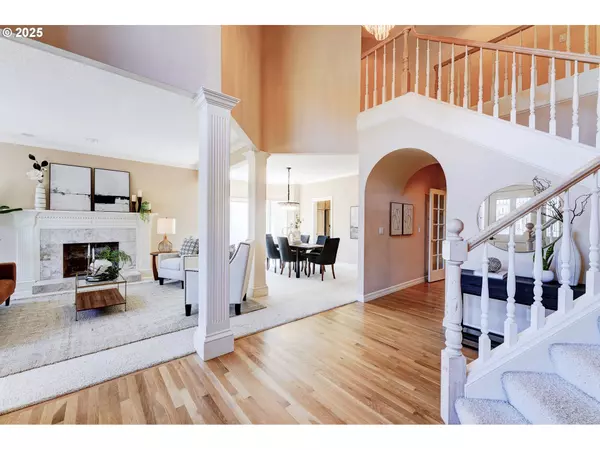 Lake Oswego, OR 97035,14488 PFEIFER DR