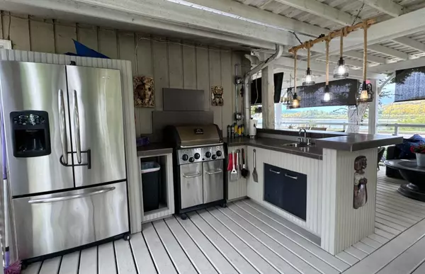 Peace River, AB T8S 1M3,10603 99 ST
