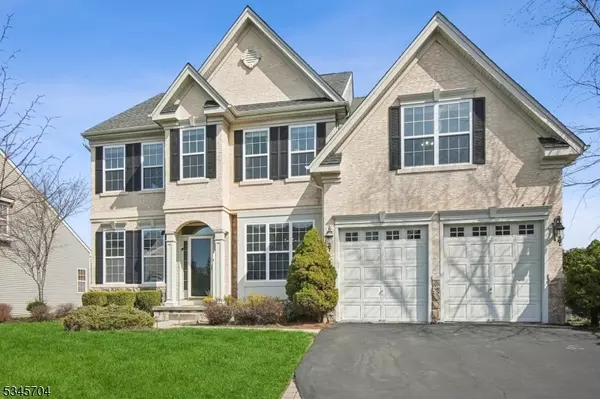 24 Crestview Dr, Clinton Twp., NJ 08809