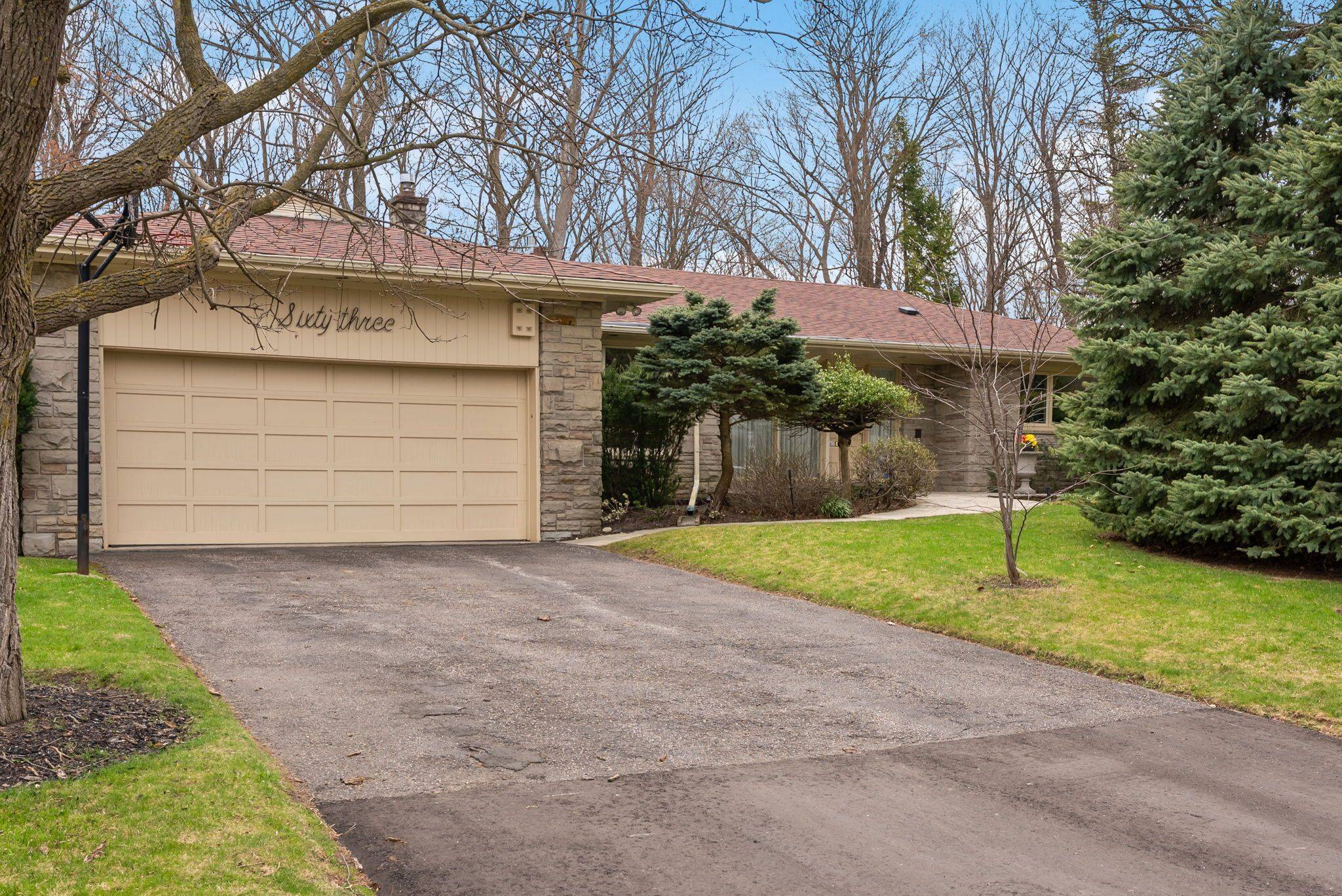 Toronto C15, ON M2K 1Z4,63 Forest Grove DR