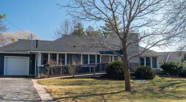 West Lincoln, ON L0R 2A0,243 West ST