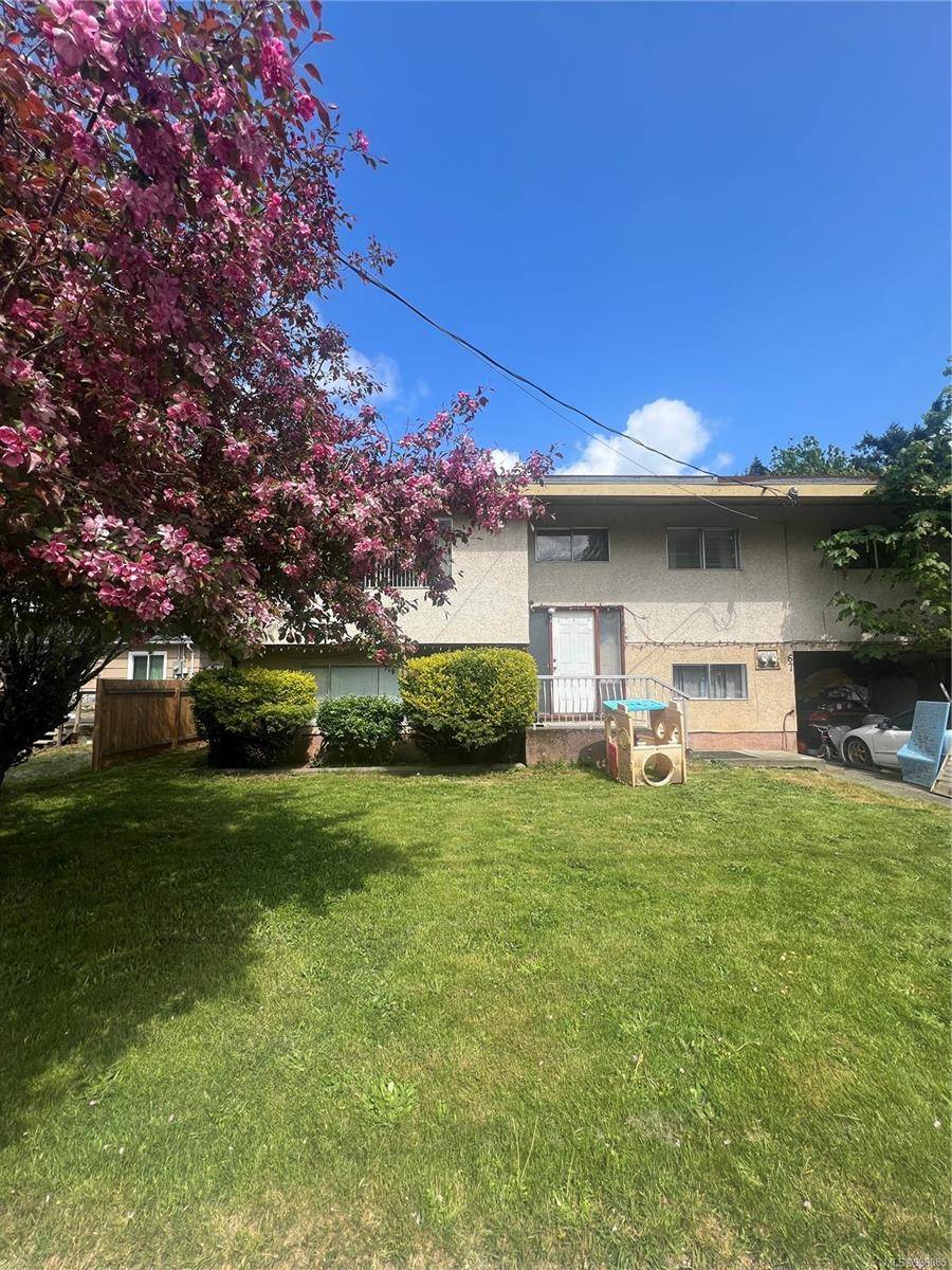 Lake Cowichan, BC V0R 2G0,69 Cowichan Ave