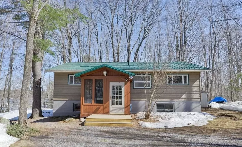 Muskoka Lakes, ON P0B 1J0,1129 FOREMAN RD