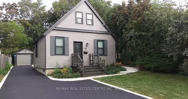 49 Hillview ST, Hamilton, ON L8S 2Z3