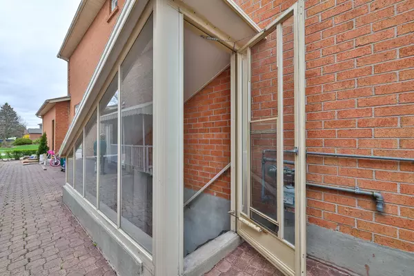 Vaughan, ON L6A 1L2,212 Barhill RD