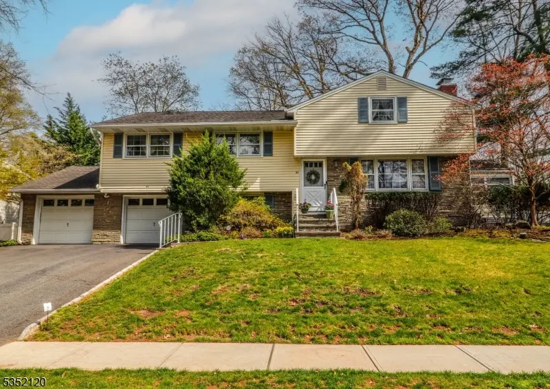 41 Concord Ave, Metuchen Boro, NJ 08840