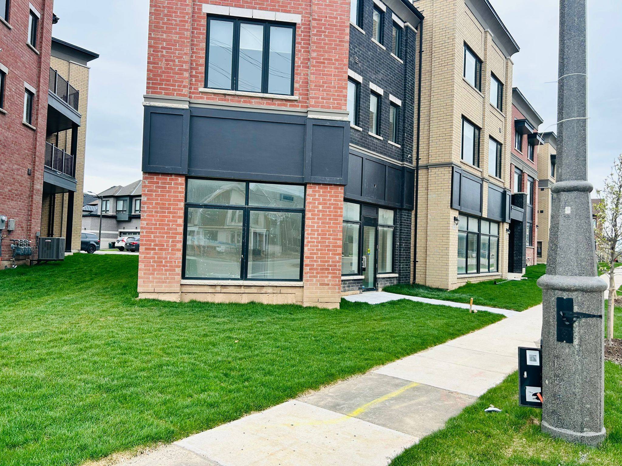 Oakville, ON L6H 0Z5,3 Marvin AVE #Unit 1