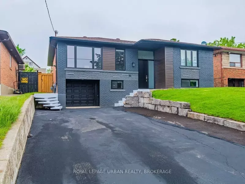 92 Beckett AVE #Lower, Toronto W04, ON M6L 2B4