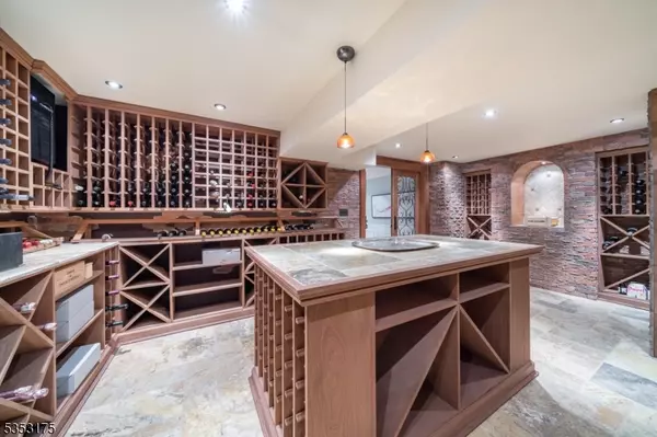 West Orange Twp., NJ 07052,5 Jagger Ct
