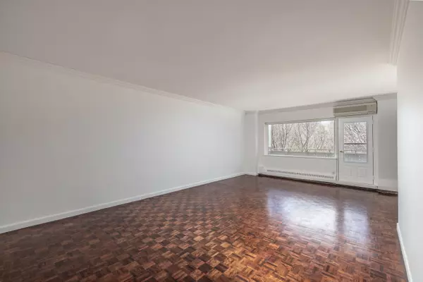 Toronto C09, ON M4W 1K3,21 Dale AVE #836