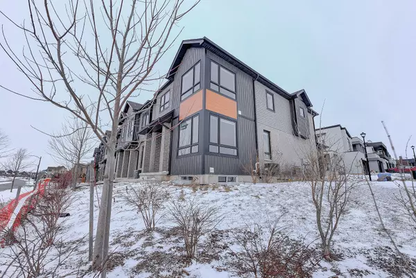 London North, ON N5X 0N5,1820 Canvas WAY #98