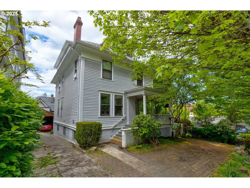 2343 NW GLISAN ST, Portland, OR 97210