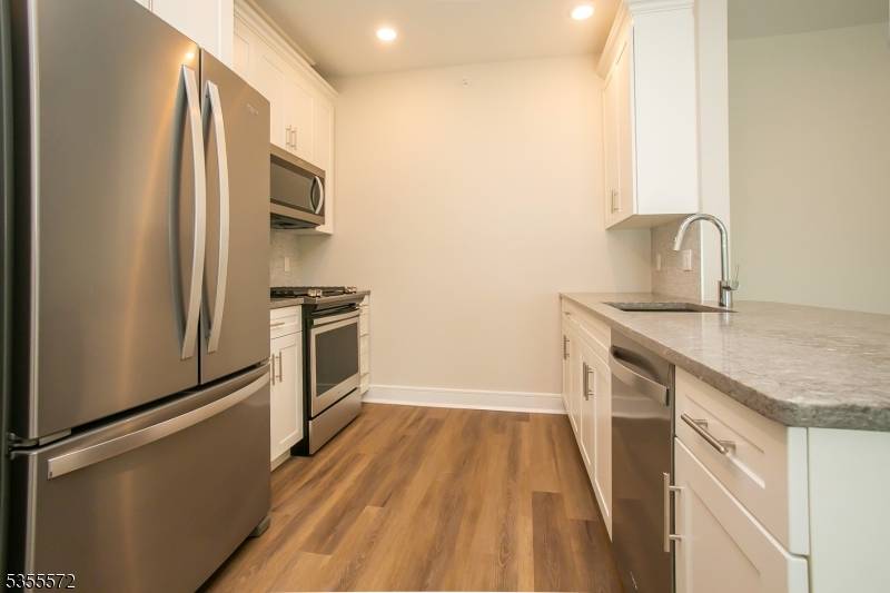 Fairfield Twp., NJ 07004,74 Passaic Ave #216