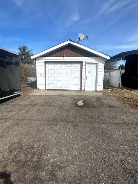 West Nipissing, ON P0H 2M0,20 Dubeau ST