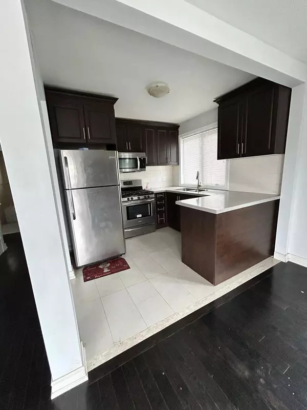 Toronto E08, ON M1J 1L8,7 Strode DR