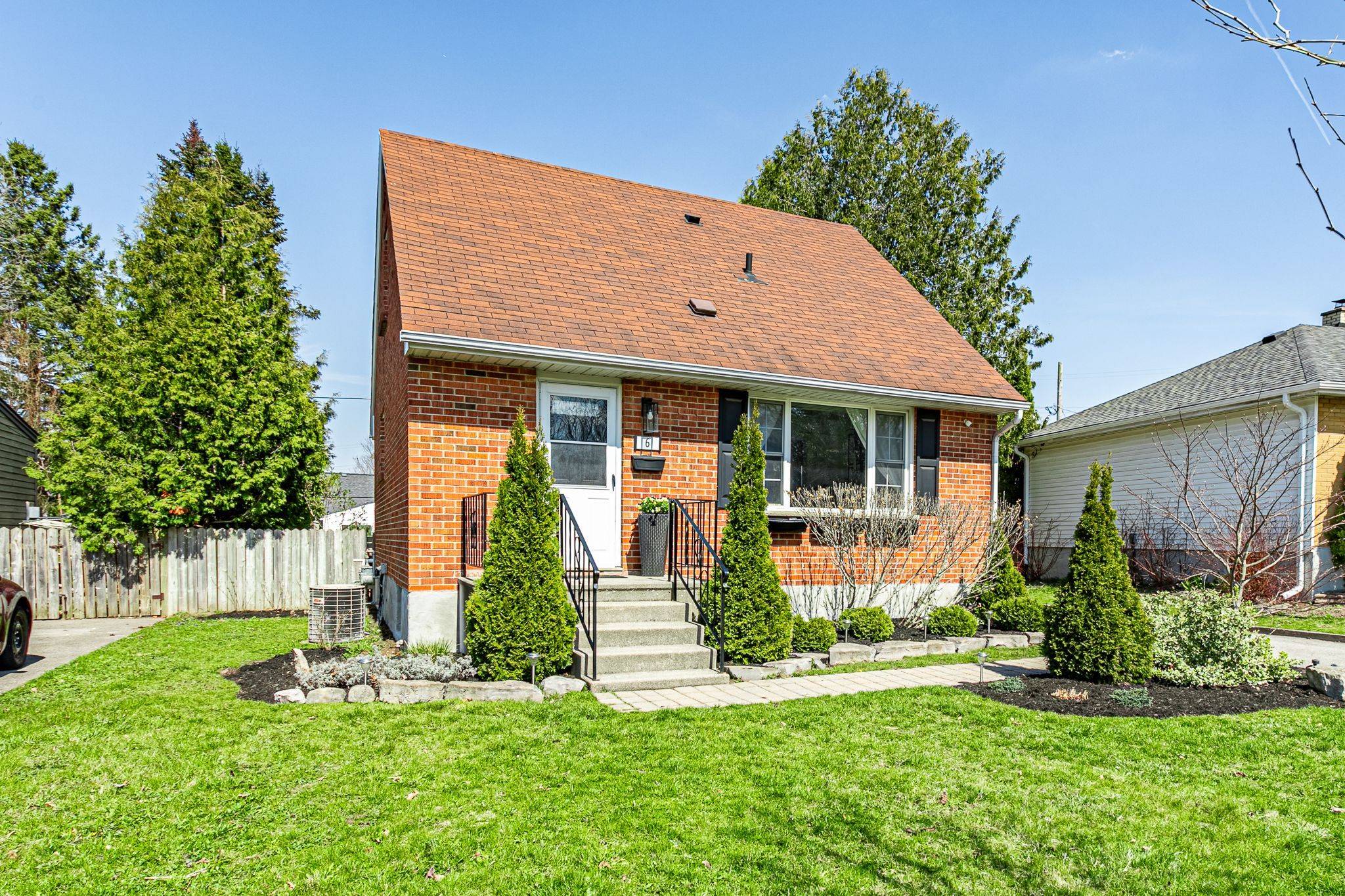 London East, ON N5W 4M1,6 Cornish ST