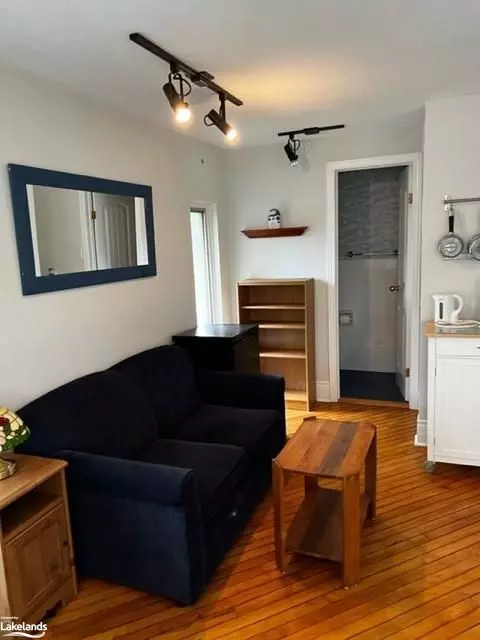 Wasaga Beach, ON L9Z 2G7,1055 Mosley ST