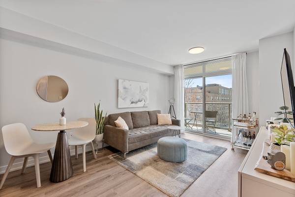 816 Lansdowne AVE #410, Toronto W02, ON M6H 4K6