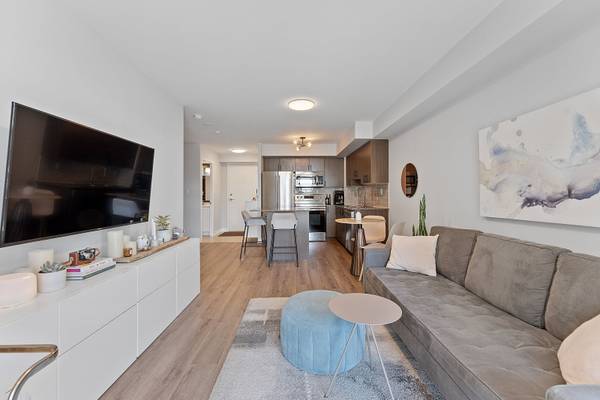 816 Lansdowne AVE #410, Toronto W02, ON M6H 4K6