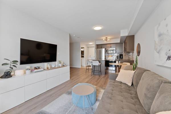 816 Lansdowne AVE #410, Toronto W02, ON M6H 4K6