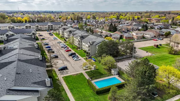 London South, ON N5Z 4X7,733 Deveron CRES #304