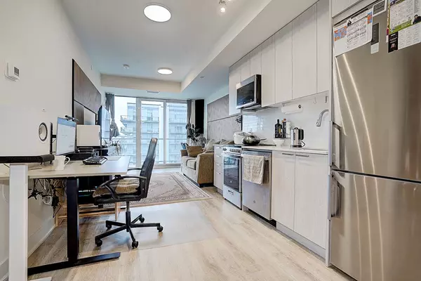 Newmarket, ON L3Y 0G7,185 Deerfield RD #1201