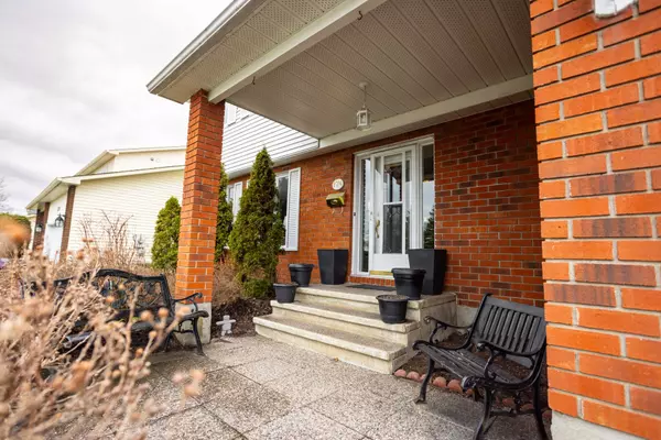 Russell, ON K0A 1W1,124 Menard ST
