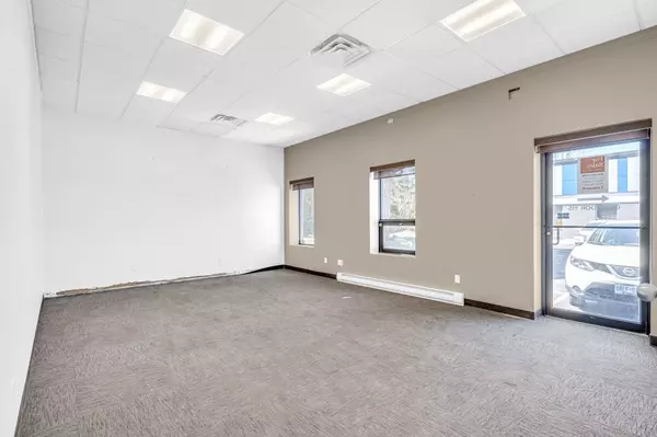 Elmvale Acres And Area, ON K1B 4T7,2710 Lancaster RD #117 & 119